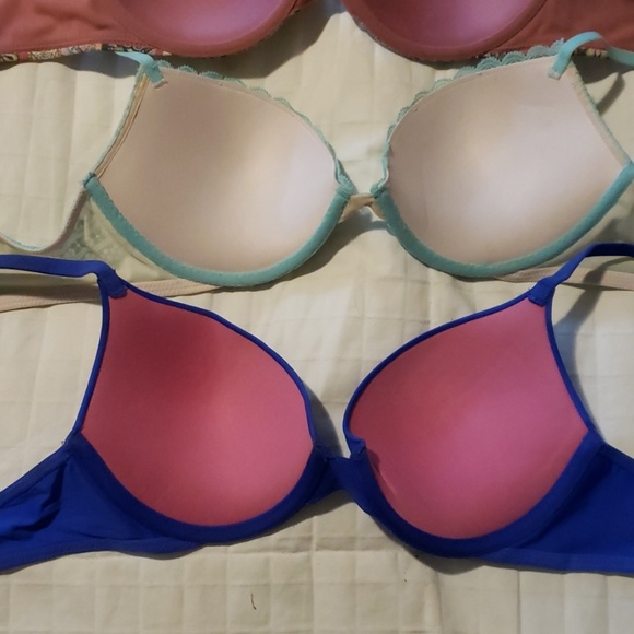 EUC 34C bundle Victoria's Secret Bras - Picture 4 of 8